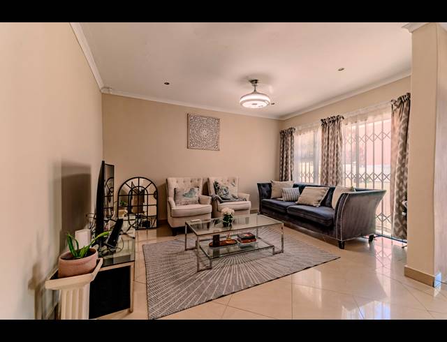3 BEDROOM HOUSE FOR SALE IN MORNINGSIDE